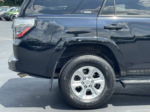 Used 2018 Toyota 4Runner SR5 Premium image 42