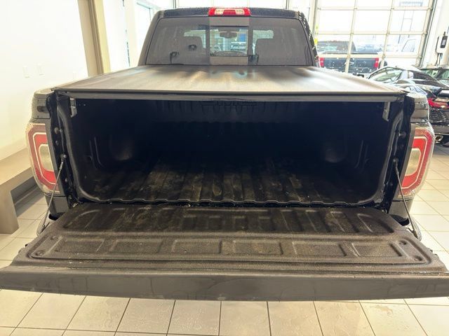 Used 2018 GMC Sierra 1500 SLT AWD/4WD image 39