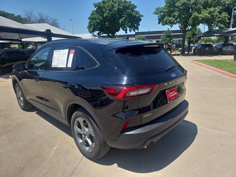Used 2025 Ford Escape ST-Line AWD/4WD image 3