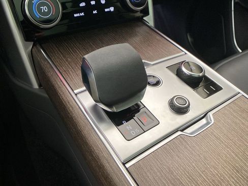 Certified 2023 Land Rover Range Rover SE AWD/4WD image 17