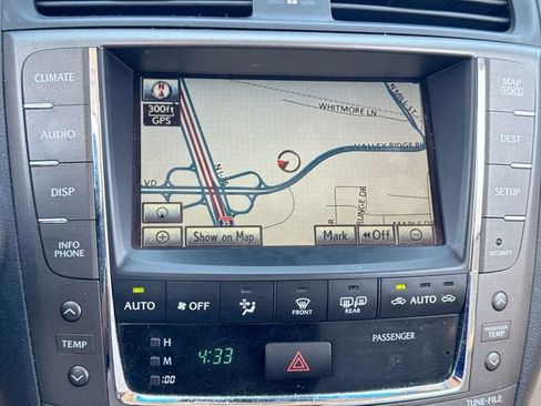 Used 2010 Lexus IS 350C RWD image 18