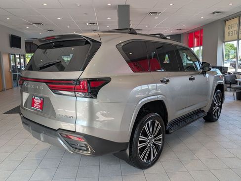 Used 2024 Lexus LX 600 4WD w/ Appearance Package image 8