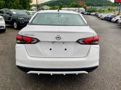 Used 2020 Nissan Versa S FWD image 6