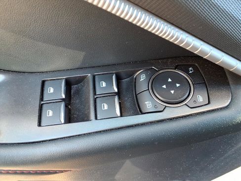 Used 2025 Ford Explorer ST image 5