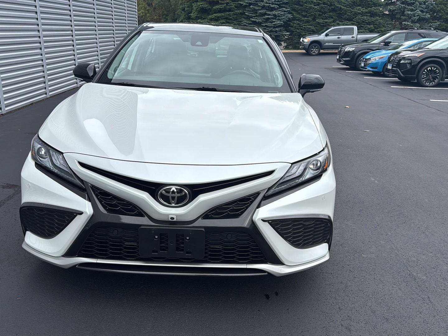 Used 2021 Toyota Camry XSE w/ Navigation Package FWD image 3