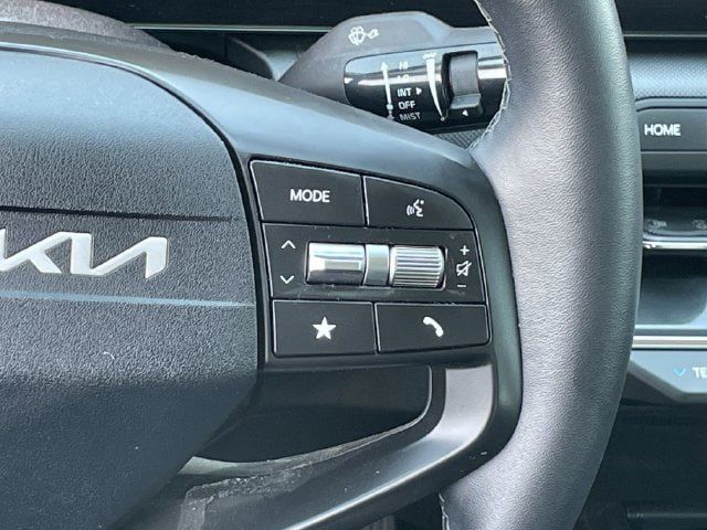 Used 2025 Kia K4 EX FWD image 13