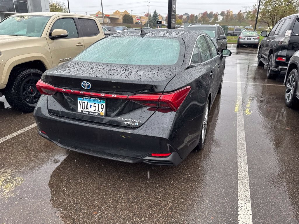 Used 2019 Toyota Avalon Limited w/ Carpet Mat Package FWD image 13