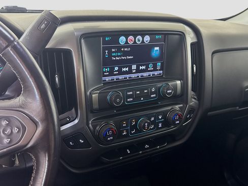 Used 2018 Chevrolet Silverado 1500 LT w/ All Star Edition AWD/4WD image 18