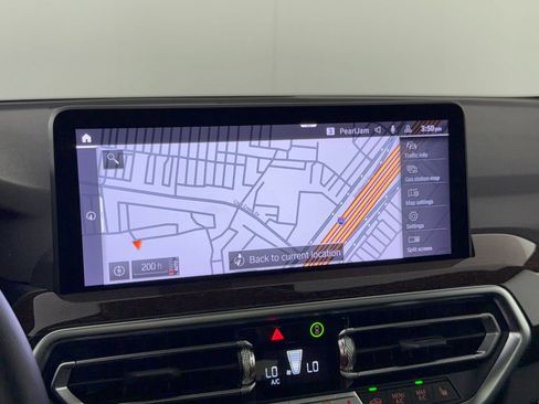 Used 2025 BMW X4 xDrive30i AWD/4WD image 23