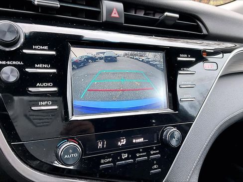 Certified 2018 Toyota Camry SE w/ Protection Package (Q2) image 26