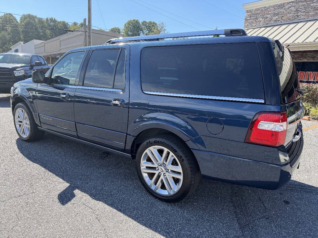 Used 2017 Ford Expedition EL Platinum AWD/4WD image 8