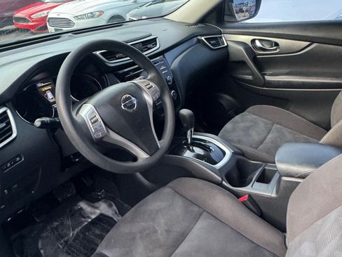 Used 2015 Nissan Rogue S FWD image 8