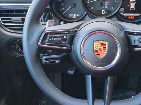 New 2026 Porsche Macan image 16