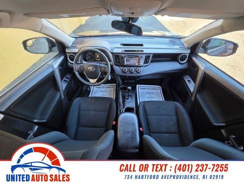 Used 2018 Toyota RAV4 LE w/ Carpet Mat Package AWD/4WD image 21