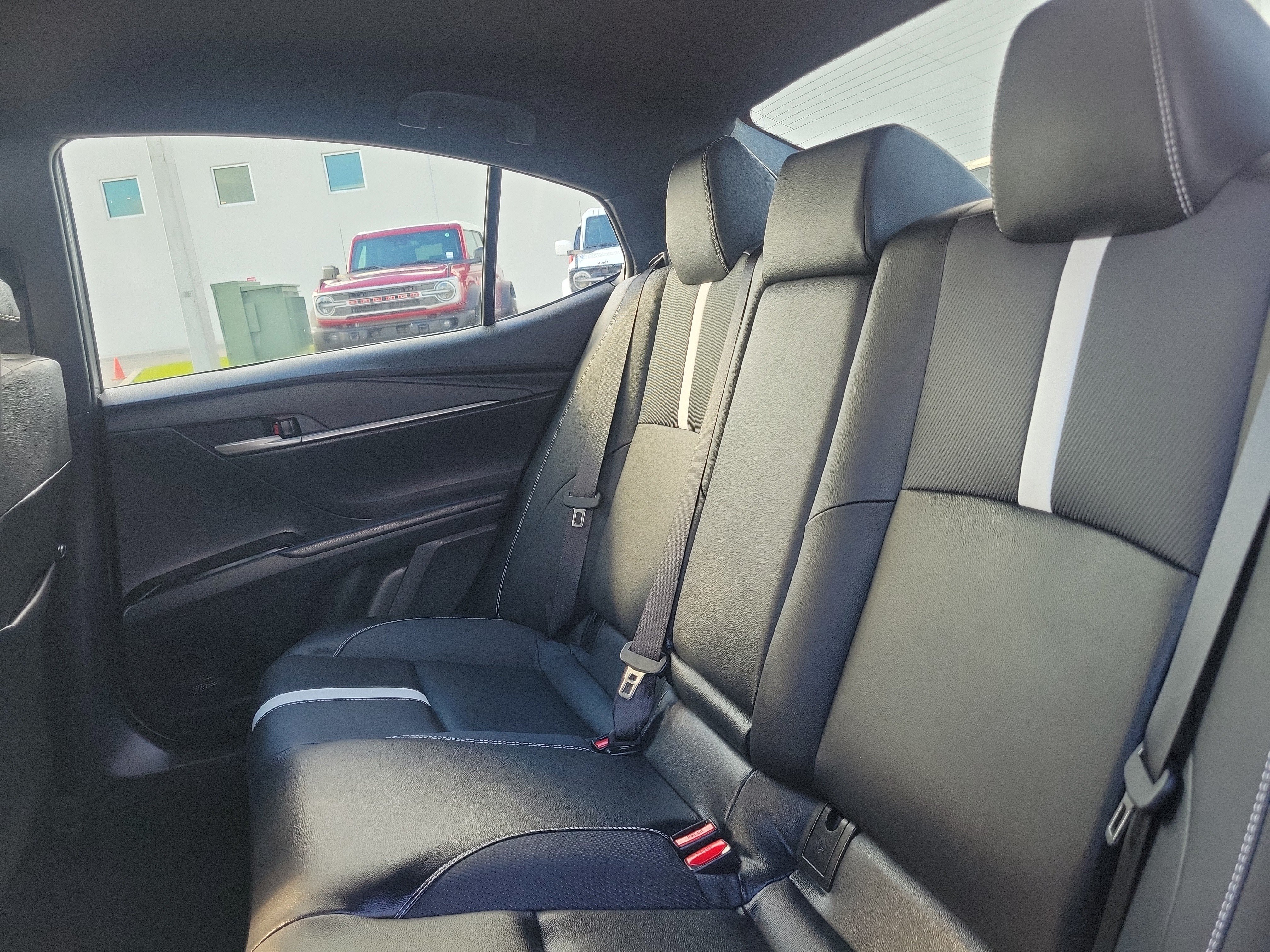 Used 2026 Toyota Camry SE FWD image 15