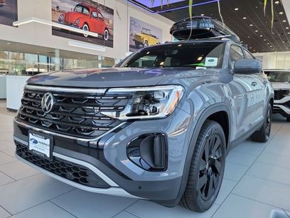 New 2026 Volkswagen Atlas Cross Sport SE