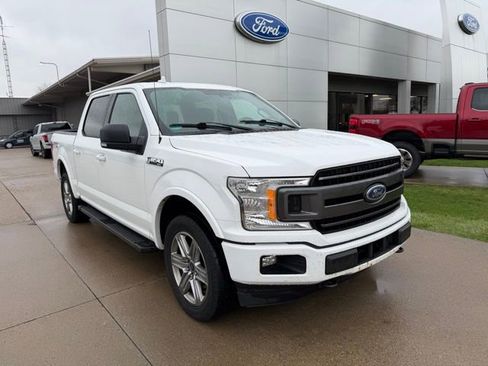 Used 2018 Ford F150 XLT w/ Equipment Group 302A Luxury image 3