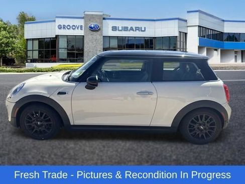 Used 2019 MINI Cooper 2-Door Hardtop FWD image 2