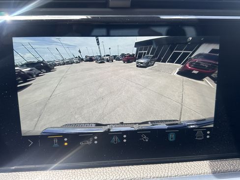 Used 2023 GMC Sierra 1500 Denali AWD/4WD image 21