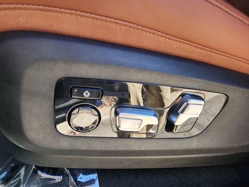 New 2026 BMW X5 xDrive50e w/ Executive Package AWD/4WD image 23