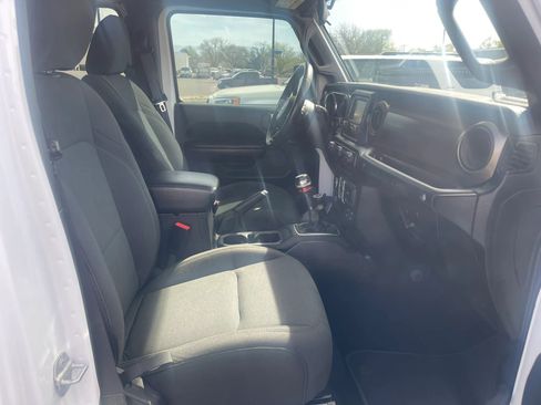 Used 2018 Jeep Wrangler Unlimited Sport S AWD/4WD image 20