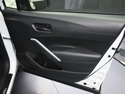 Used 2022 Toyota Corolla Cross LE FWD image 34