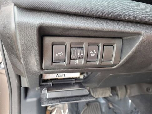 Used 2022 Subaru Outback Premium image 21