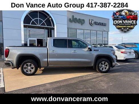 Used 2025 GMC Sierra 1500 SLT image 7