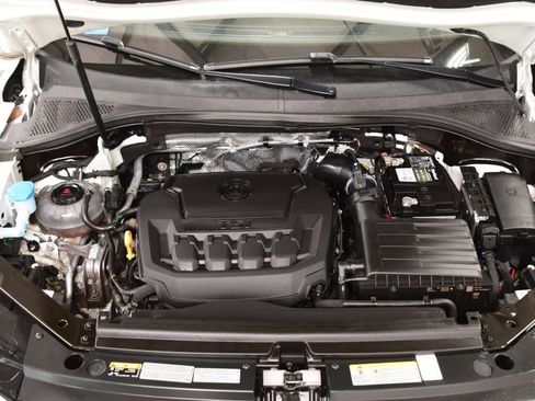 Used 2022 Volkswagen Tiguan SE AWD/4WD image 27