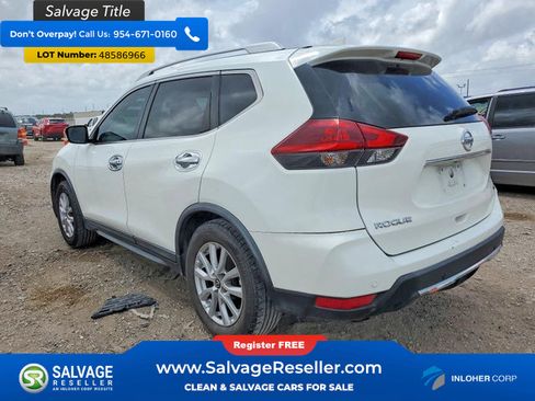 Used 2019 Nissan Rogue SV FWD image 3