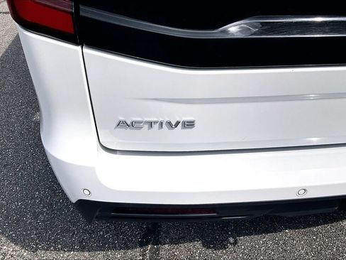 Used 2025 Ford Expedition Active RWD image 7