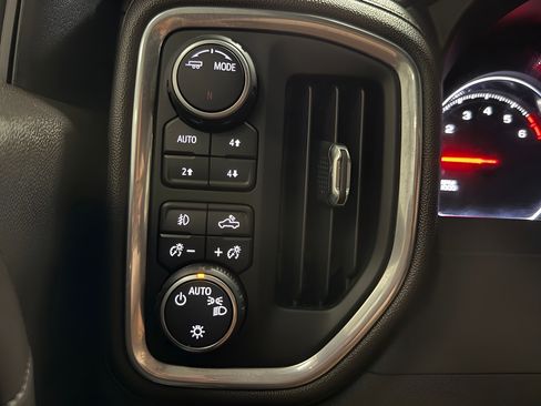 Used 2021 Chevrolet Silverado 1500 RST w/ Z71 Off-Road Package AWD/4WD image 24