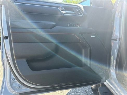 Used 2024 GMC Sierra 1500 AT4 w/ Technology Package image 17