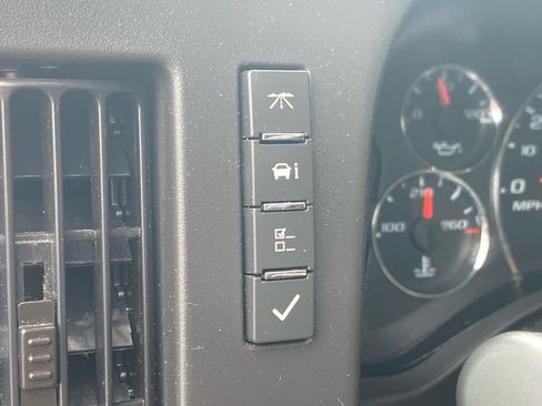 Used 2025 Chevrolet Express 2500 w/ Driver Convenience Package RWD image 30