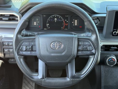 Used 2025 Toyota Tacoma SR5 AWD/4WD image 11