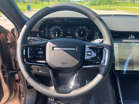 New 2026 Land Rover Range Rover Evoque Hoxton AWD/4WD image 14