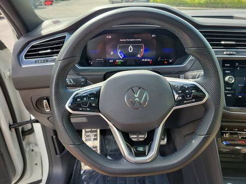 Used 2024 Volkswagen Tiguan SE R-Line FWD image 28