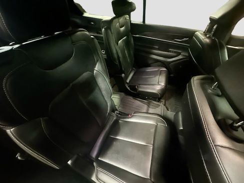 Used 2024 Jeep Grand Cherokee L Limited w/ Black Appearance Package image 31