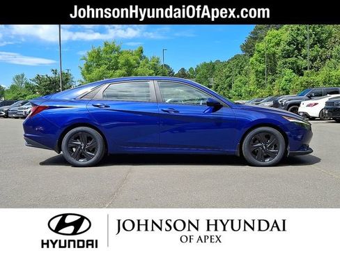 Certified 2022 Hyundai Elantra SEL FWD image 27