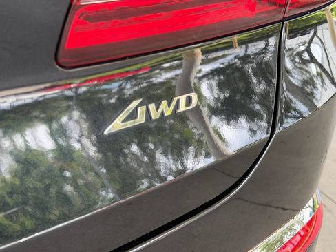 Used 2025 Genesis GV80 2.5T Standard AWD/4WD image 18