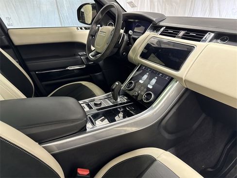 Used 2021 Land Rover Range Rover Sport HST image 31