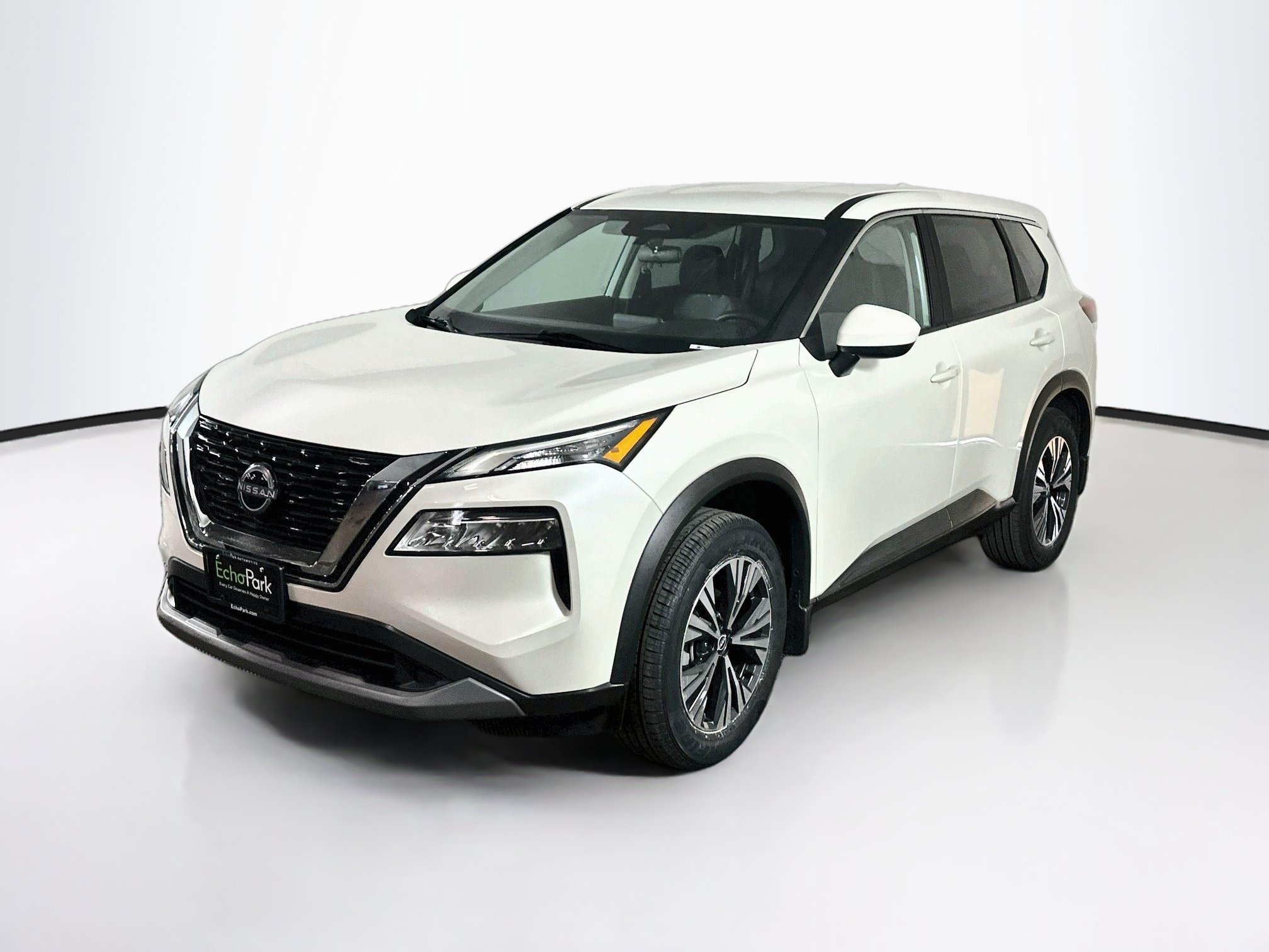 Used 2023 Nissan Rogue SV FWD image 3