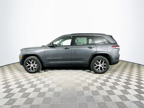 Certified 2025 Jeep Grand Cherokee Limited image 6