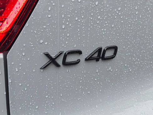 New 2026 Volvo XC40 B5 Ultra w/ Climate Package image 14