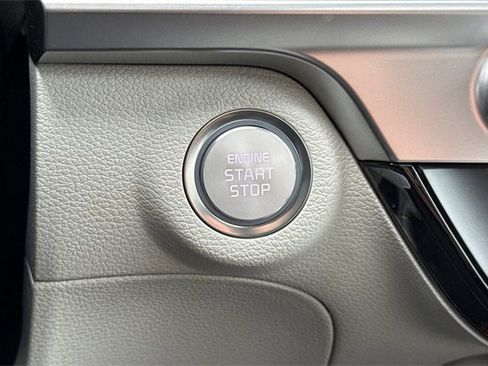 New 2025 Kia Telluride S image 28