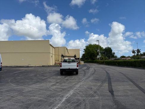 Used 2020 Chevrolet Silverado 1500 W/T w/ WT Fleet Convenience Package image 3