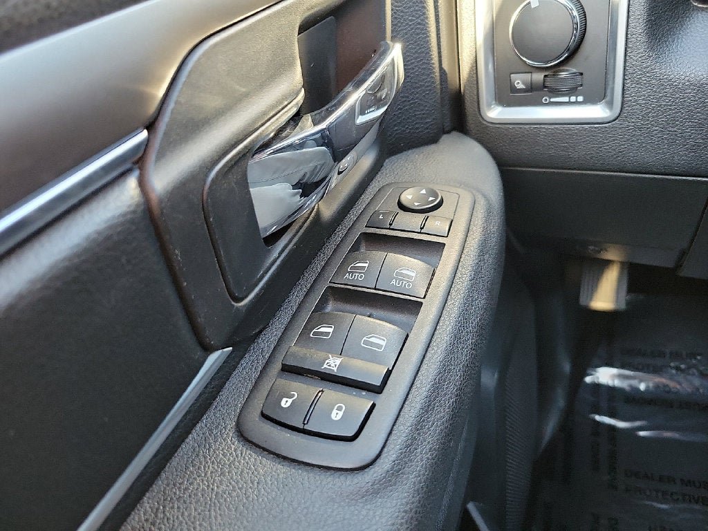 Used 2024 RAM 1500 Warlock AWD/4WD image 13