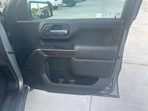 Used 2022 Chevrolet Silverado 1500 LT RWD image 32