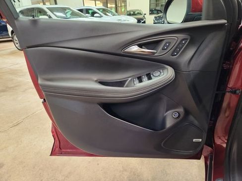 Certified 2025 Buick Encore GX Avenir w/ Avenir Technology Package image 21