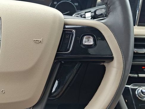 Used 2022 Lincoln Corsair AWD w/ Premium Package image 22